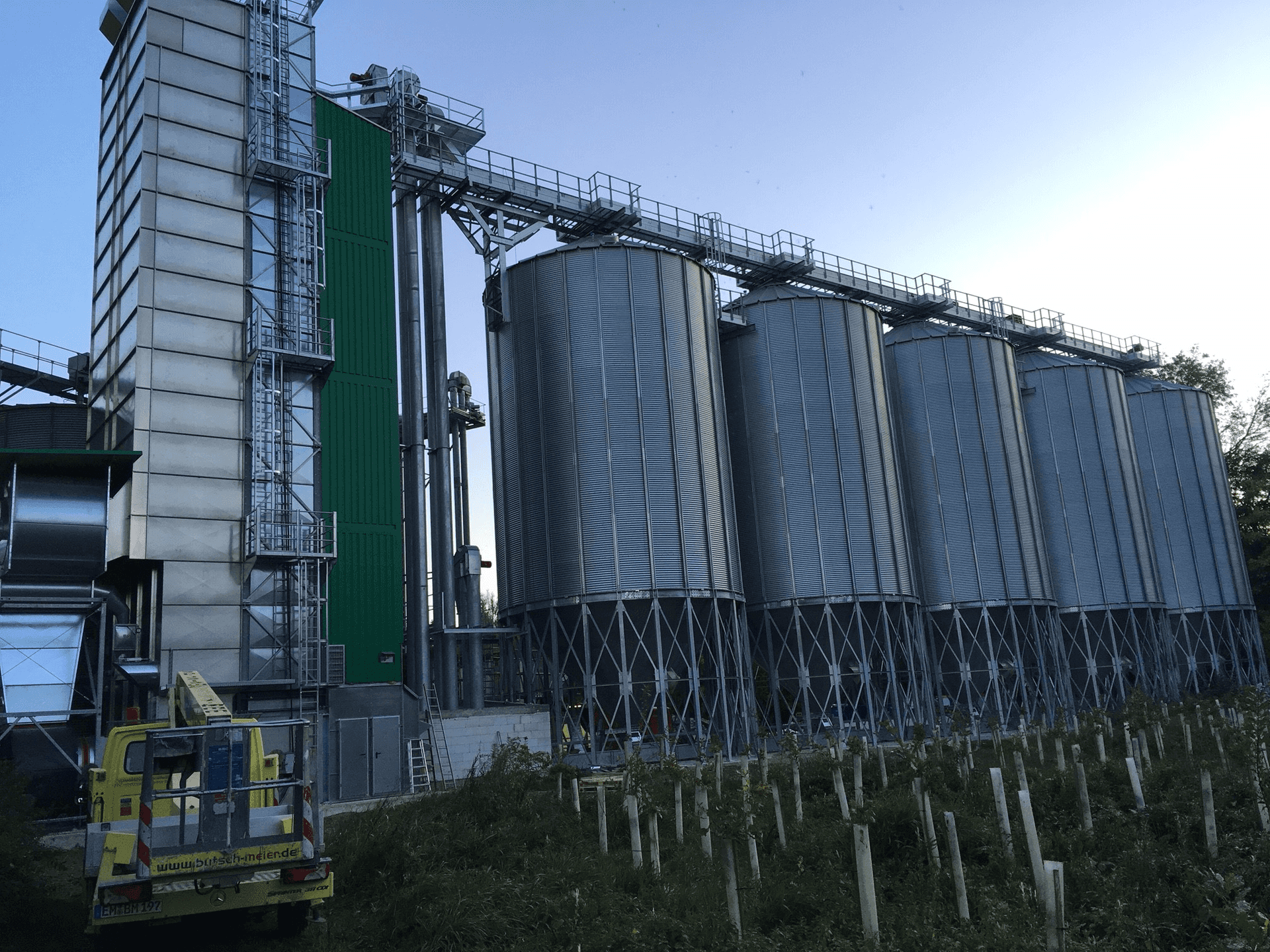 Getreidesilos_Löffelmühle_Getreidetrocknung_mit_Flüssiggas_Tyczka Energy_1920x1440